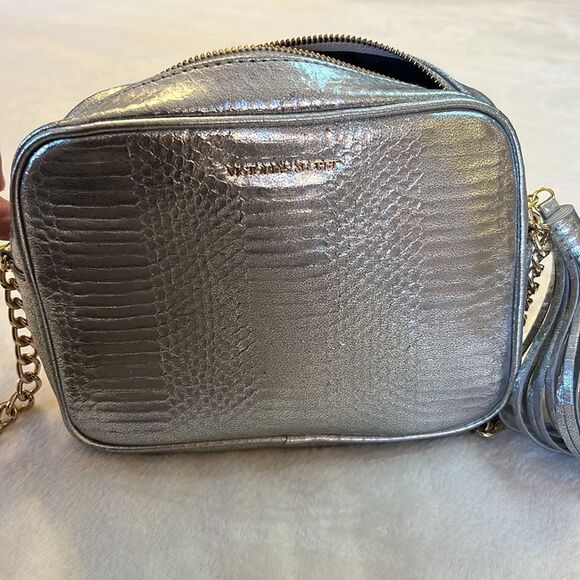 Victoria’s Secret Silver Metallic Faux Snakeskin Purse with Chain - Picture 6 of 9